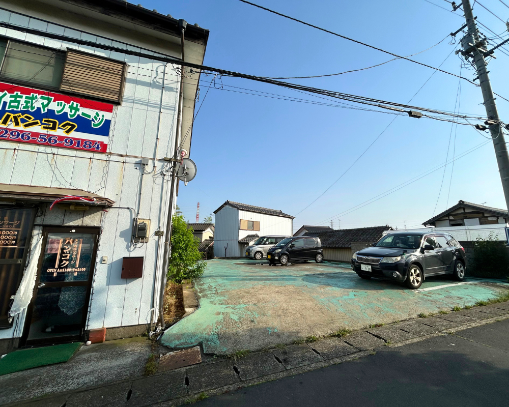 茨城県下妻市下妻乙のタイ古式マッサージ・バンコクの駐車場